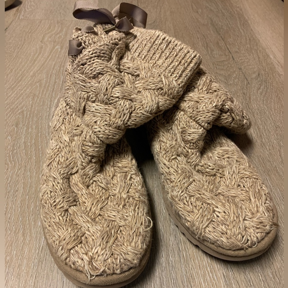 sweater lace up ugg boots